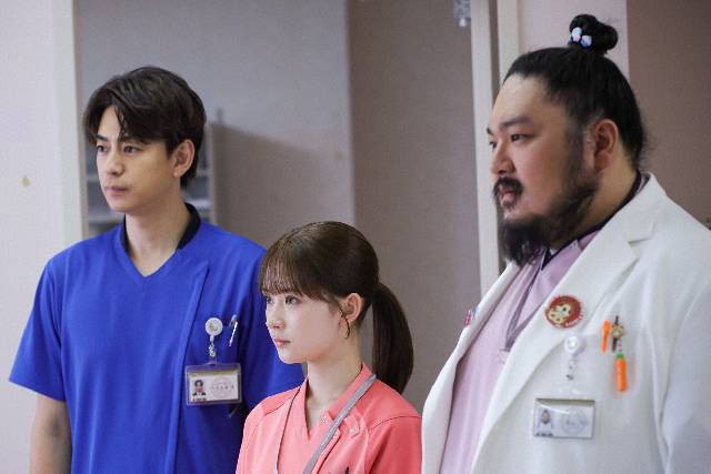 橋本環奈と三浦翔平が語る「天久鷹央の推理カルテ」の魅力とは? ある出来事で意気投合も?