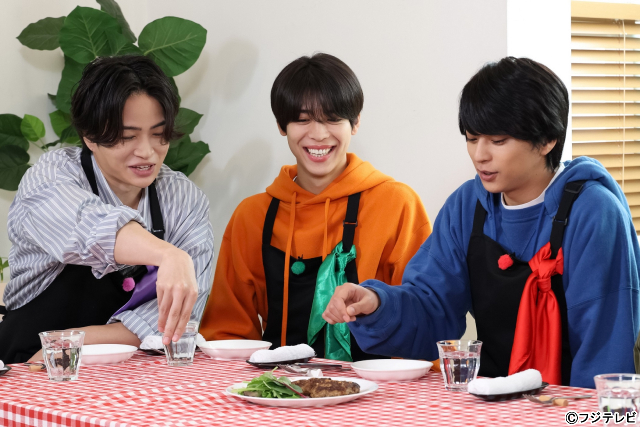 「タイムレスマン」佐藤勝利の持ち込み企画「穴埋めクッキングマン」でハンバーグ作りに挑戦
