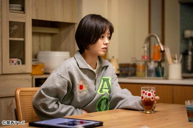 「パラレル夫婦」第9話。幹太（伊野尾慧）に妊娠を伝えられず、思い悩むなつめ（伊原六花）