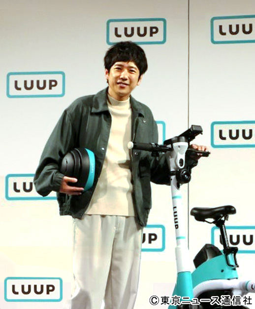 自身の冠番組やバラエティー番組MCでも活躍中の二宮和也