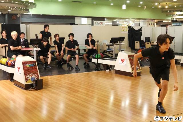 「タイムレスマン」スポーツ系の新企画が始動。初回はメンバー全員でボウリングに挑戦！