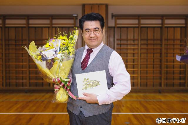 広瀬アリス「涙が止まりません！」渡辺翔太らキャスト陣が感謝と笑顔で「なんで私が神説教」撮了