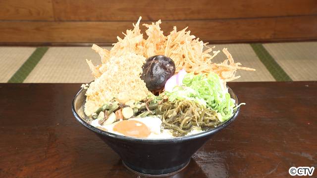 JO1・佐藤景瑚、バッテリィズも驚き！「オモウマい店」カツオ愛にあふれた店主&幻の秘宝天津飯