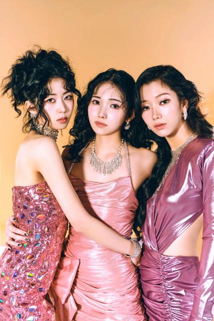 Travis Japan＆TREASUREら「ナイナイミュージック」開催の「FNS歌謡祭」後夜祭に登場♪