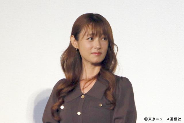 清原果耶＆成田凌が“愛犬”に夢中！「初恋DOGs」でナ・イヌが深田恭子にまさかのツッコミ!?
