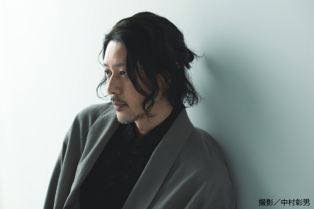 オダギリジョー、安田顕が表紙を飾る「スカパー！TVガイド」の2誌が本日発売！