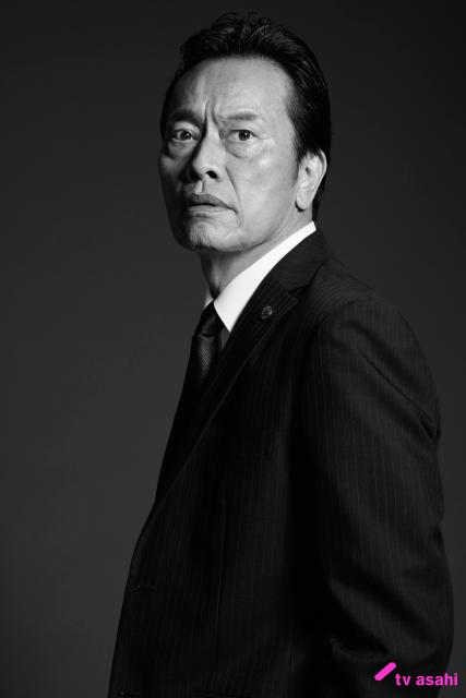 「大追跡」佐藤浩市は官房長官、遠藤憲一はポンコツ刑事、光石研は頼れるリーダーで登場！