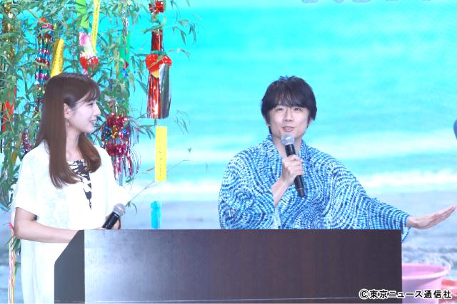 「明日はもっと、いい日になる」制作発表。福原遥、林遣都らが子役と手をつないで浴衣で登場！