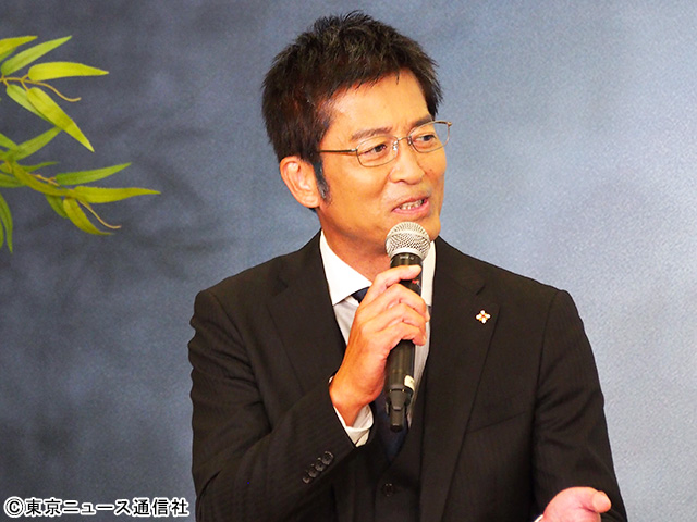 “無表情”役の上川隆也、大西流星と鉄道談義で意気投合!?「能面検事」会見で明らかに