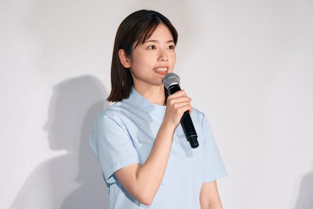 松本潤、小芝風花の“爆睡写真”に爆笑「19番目のカルテ」舞台あいさつで嵐メンバーの新作もPR