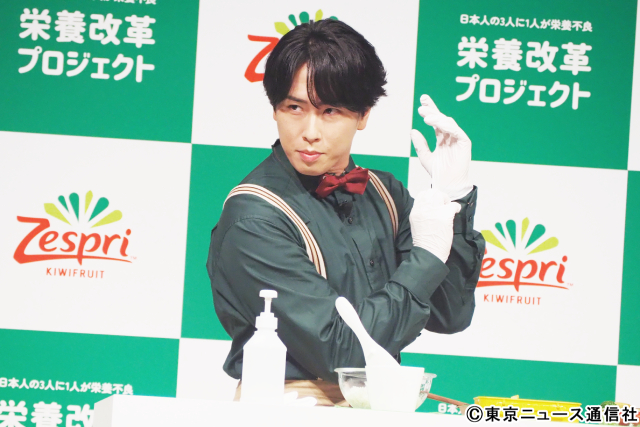 宮舘涼太が“お弁当にフルーツ入れ隊”隊長に！　エレガントに入隊も募集…!?