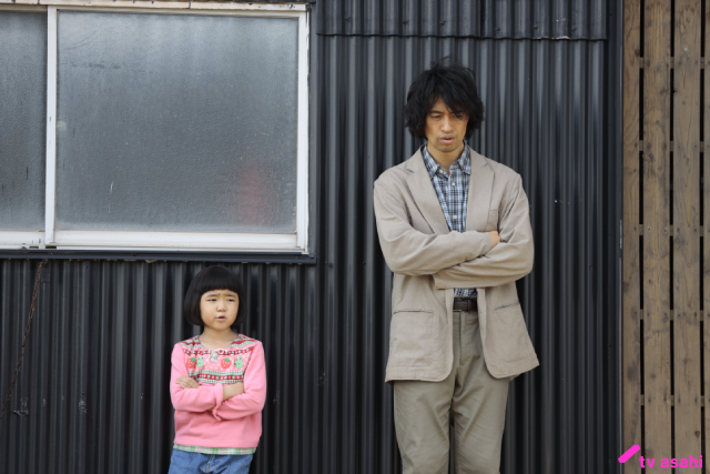 斎藤工主演「誘拐の日」第2話。凛（永尾柚乃）の両親を殺した犯人は警察だった？