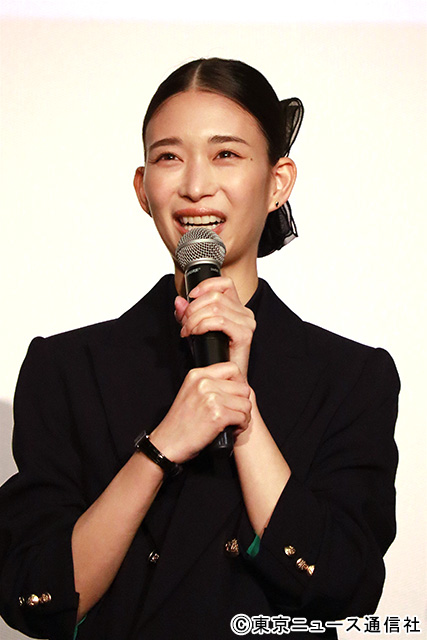 「スティンガース」舞台あいさつに、森川葵、藤井流星、本郷奏多らおとり捜査班のメンバーが登壇