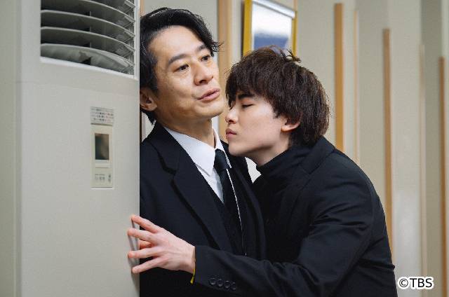 「DOPE」三浦誠己が語る特捜課の裏側――天真らんまんな髙橋海人とムードメーカー中村倫也