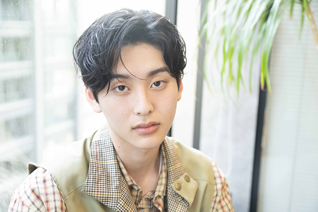石川愛大「恋愛禁止」で演じる愛され後輩キャラは役だけではない!?　末っ子気質な一面に迫る