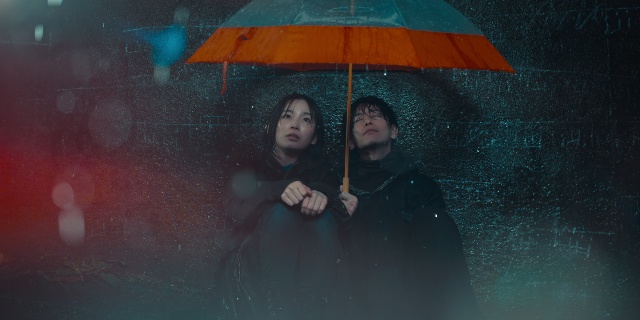 佐藤健&菅田将暉の緊迫感漂うショットも! 「グラスハート」キャラ映像と新場面写真が公開