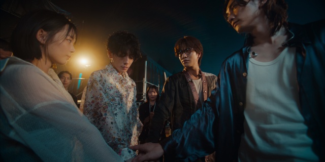 佐藤健&菅田将暉の緊迫感漂うショットも! 「グラスハート」キャラ映像と新場面写真が公開