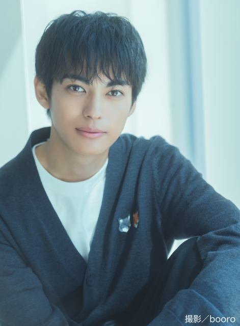 東方神起、鈴木亮平が表紙を飾る「スカパー！TVガイド」の2誌が本日発売！