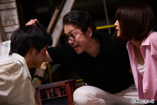 さくら(北野瑠華)を救い出すため、忍(押田岳)が単身で毒島の元へ「グラぱらっ!」ついに完結