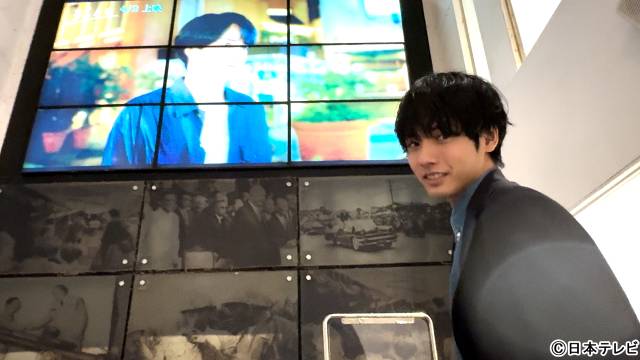 赤楚衛二、俳優デビュー10年目の“今”に迫る！　主演映画の撮影現場にも密着