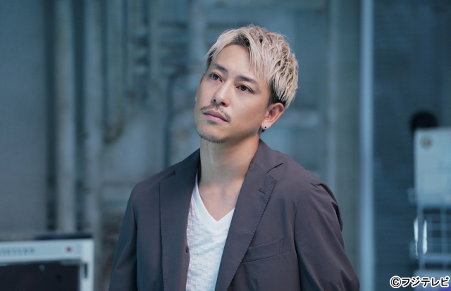 藤木直人主演「最後の鑑定人」第5話。佐野岳が金と権力にまみれた“金髪社長”役で登場