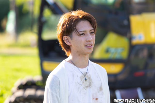 岩橋玄樹、英語も重機も操る“タフな男”を好演！　映画「男神」で魅せる新写真＆本編映像到着