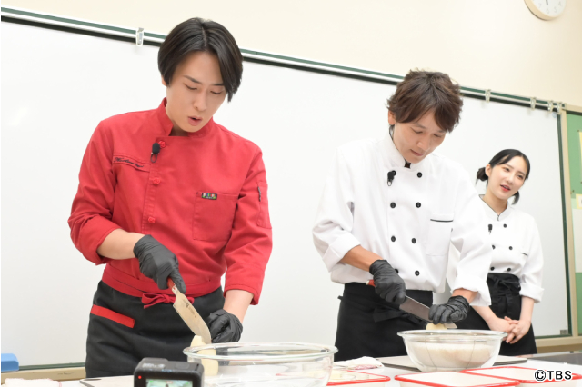 長野博と宮舘涼太「黄金のワンスプーン！」でタッグ！　あいがけカレーで子どもたちをおもてなし