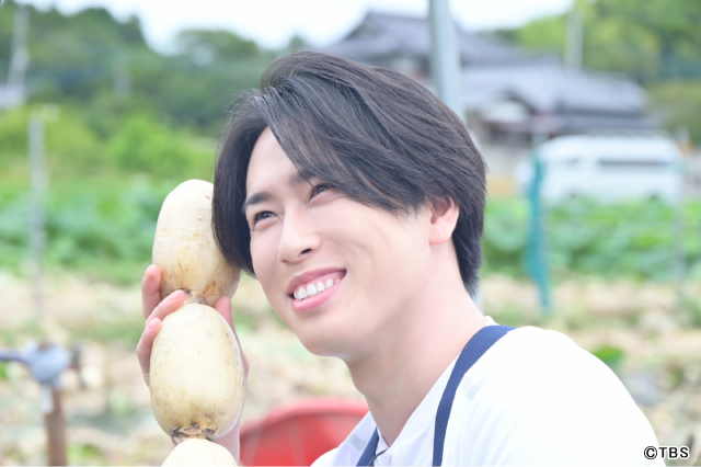長野博と宮舘涼太「黄金のワンスプーン！」でタッグ！　あいがけカレーで子どもたちをおもてなし