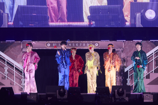 「EBiDAN THE LIVE 2025」超特急、M!LKら全9組がホテルを舞台に幻想的なひととき届ける