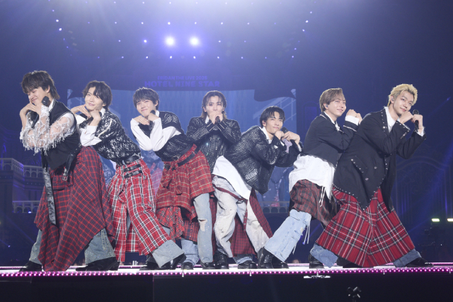 「EBiDAN THE LIVE 2025」超特急、M!LKら全9組がホテルを舞台に幻想的なひととき届ける