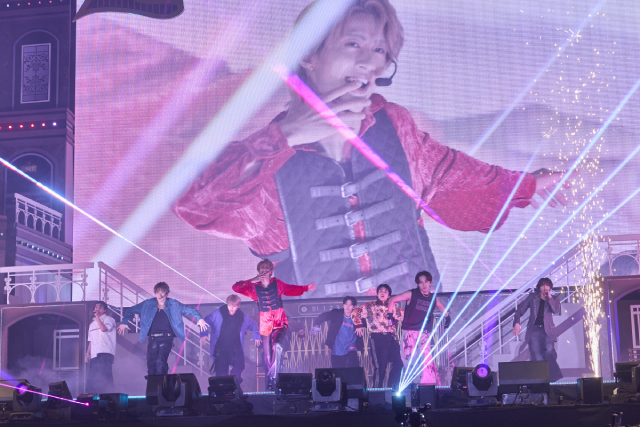 「EBiDAN THE LIVE 2025」超特急、M!LKら全9組がホテルを舞台に幻想的なひととき届ける