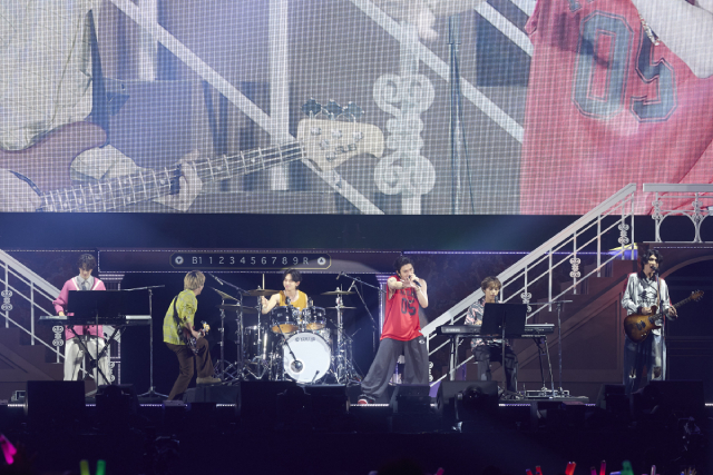 「EBiDAN THE LIVE 2025」超特急、M!LKら全9組がホテルを舞台に幻想的なひととき届ける