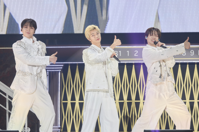 「EBiDAN THE LIVE 2025」超特急、M!LKら全9組がホテルを舞台に幻想的なひととき届ける