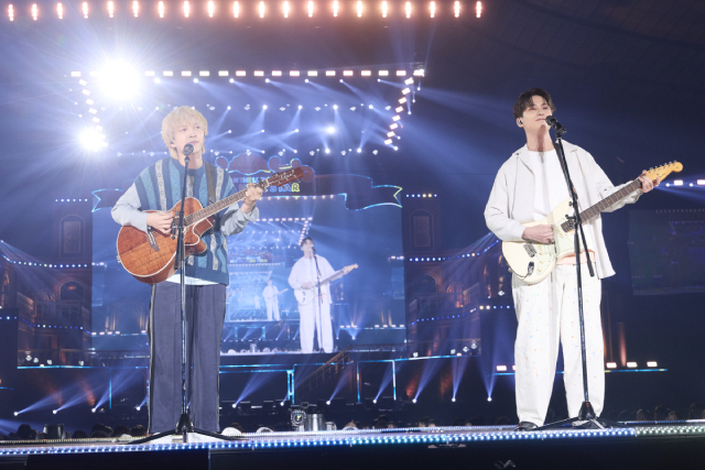 「EBiDAN THE LIVE 2025」超特急、M!LKら全9組がホテルを舞台に幻想的なひととき届ける