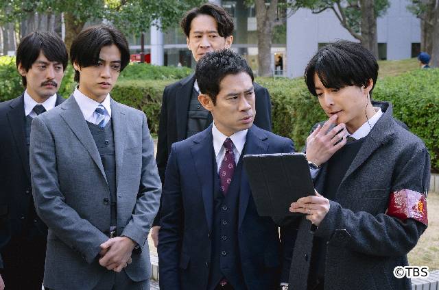 「DOPE」小池徹平が演じる刑事・戸倉の葛藤と決断。中村倫也との絆、髙橋海人の素顔も