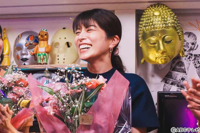 小島健「もっと現場にいたかった」温かさあふれる「こんばんは、朝山家です。」がクランクアップ！