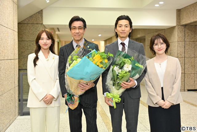 清原果耶が愛犬サクラに「ありがとう」成田凌、ナ・イヌも感謝の言葉「初恋DOGs」撮了