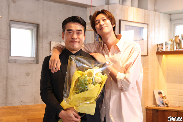 清原果耶が愛犬サクラに「ありがとう」成田凌、ナ・イヌも感謝の言葉「初恋DOGs」撮了