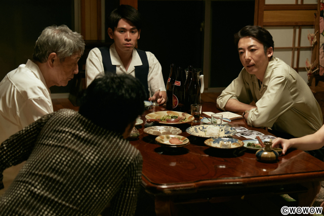 「連続ドラマW　1972 渚の螢火」場面写真が解禁。主演・高橋一生のインタビューも！