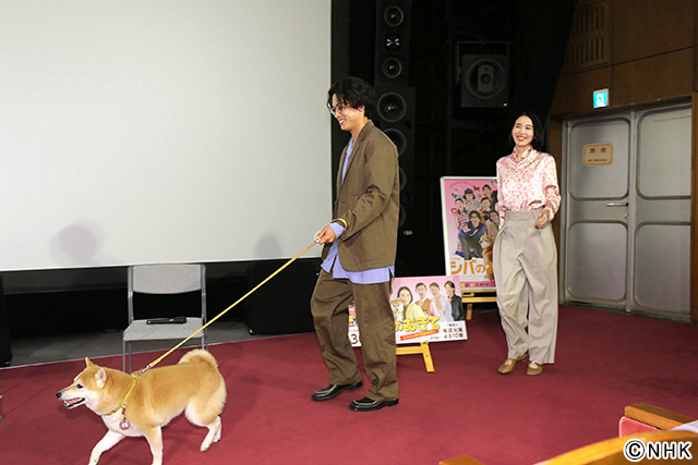 大東駿介＆飯豊まりえ、柴犬にメロメロ！　柄本時生が声に決まり「なでにくくなった（笑）」