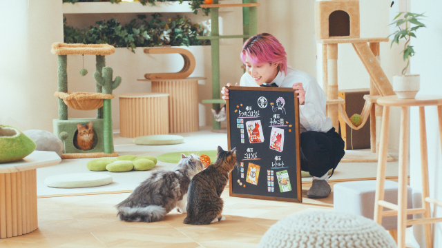 佐久間大介が「懐石」レストラン店長に！「猫って自由！　そこが猫の良さ♡」