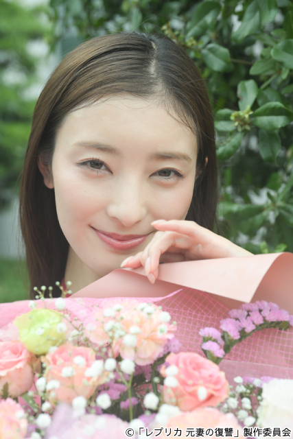 トリンドル玲奈主演「レプリカ 元妻の復讐」撮了！　古屋呂敏が撮影した写真と出演者のコメントが到着