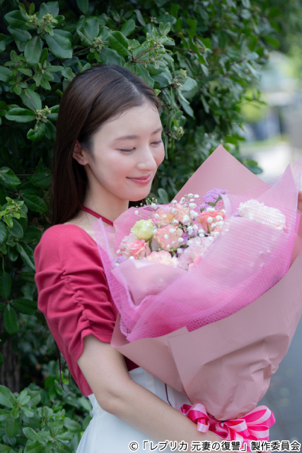 トリンドル玲奈主演「レプリカ 元妻の復讐」撮了！　古屋呂敏が撮影した写真と出演者のコメントが到着