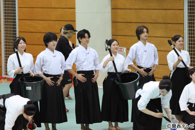 「なにわ×Aぇ!の超合体できるかな？」学生たちと共に圧巻の“超合体”を披露！