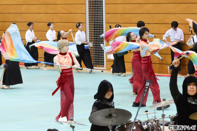 「なにわ×Aぇ!の超合体できるかな？」学生たちと共に圧巻の“超合体”を披露！