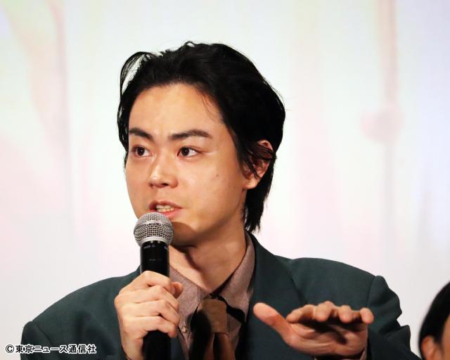 三谷幸喜×菅田将暉「もしもこの世が舞台なら、楽屋はどこにあるのだろう」舞台あいさつ
