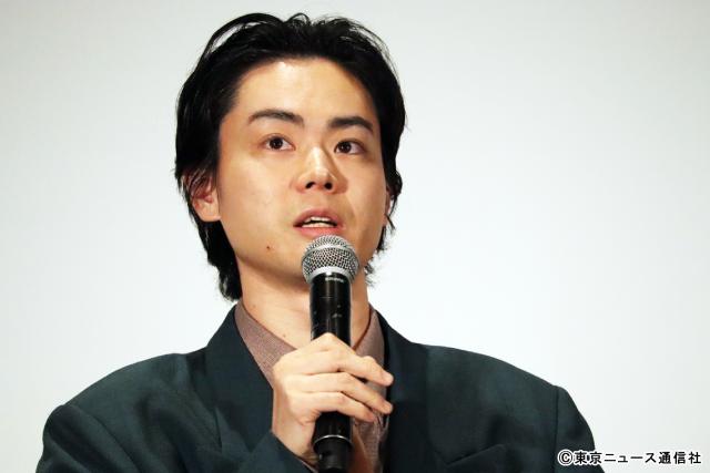 三谷幸喜×菅田将暉「もしもこの世が舞台なら、楽屋はどこにあるのだろう」舞台あいさつ