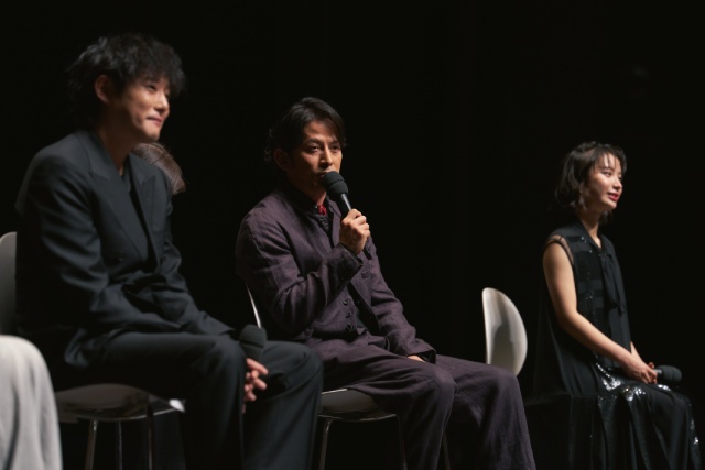 岡田准一が釜山国際映画祭に登壇! 「ぼく、燃えます」と意味深発言!?