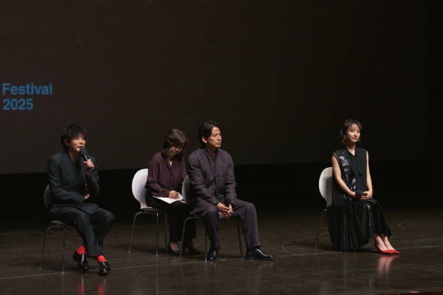 岡田准一が釜山国際映画祭に登壇! 「ぼく、燃えます」と意味深発言!?