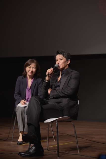 小栗旬、13年ぶりのロマコメ「匿名の恋人たち」でハン・ヒョジュと釜山国際映画祭に登壇